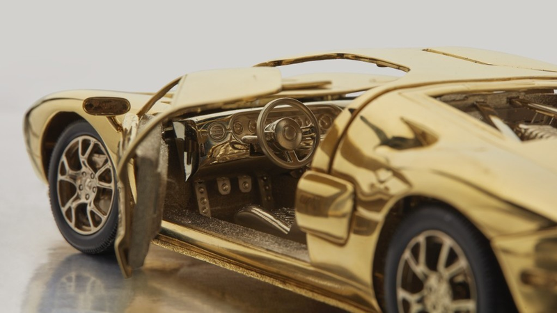 Illustration for article titled This Tiny 18-Karat Gold Ford GT Model Car Will Only Cost You About $40,000